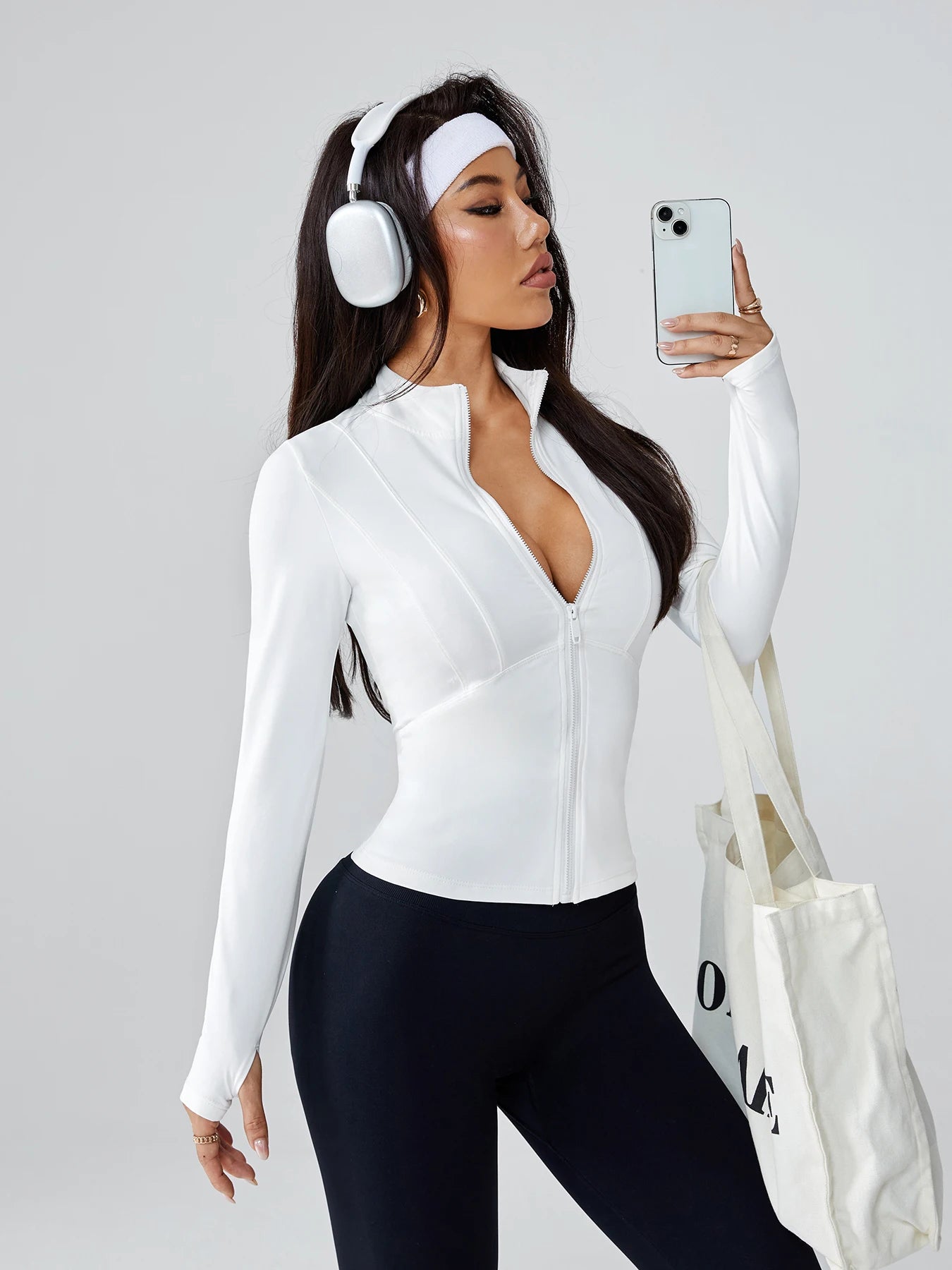 Long-Sleeve Fitted Athletic Jacket Ideal for Running, Gym Workouts & Yoga