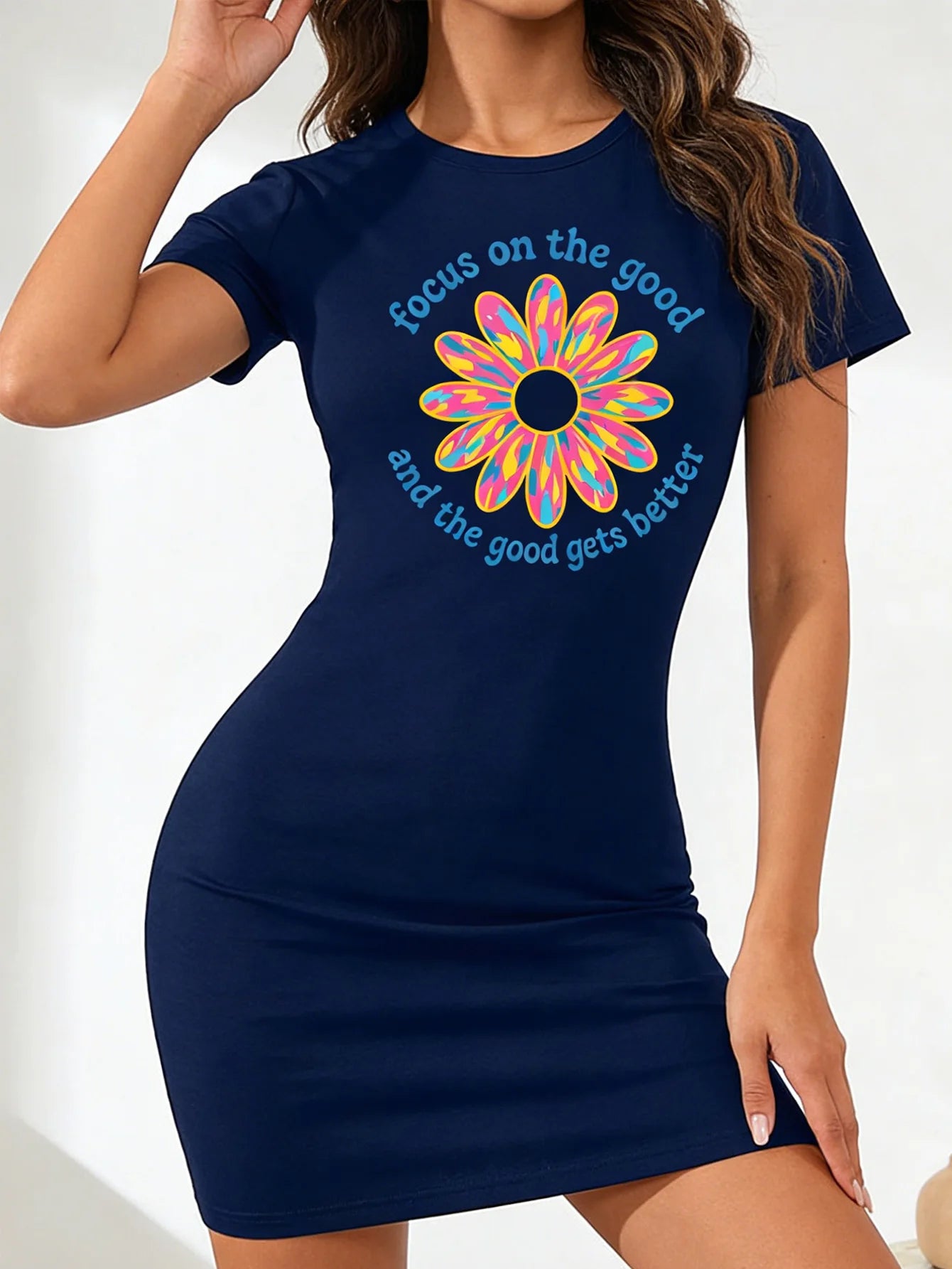 Women's casual summer dress - floral pattern, soft and breathable fabric, fitted round-neck design